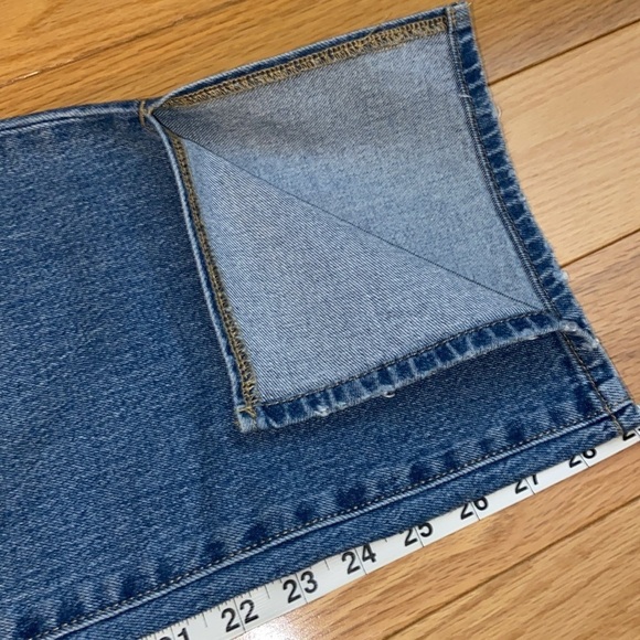 Old Navy High Rise Loose Side Slit Jean in size 8, no flaws - Picture 13 of 13